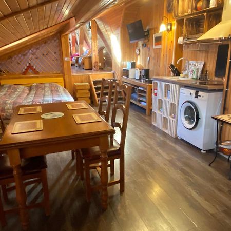 Wooden Attic Apartman Brassó Kültér fotó
