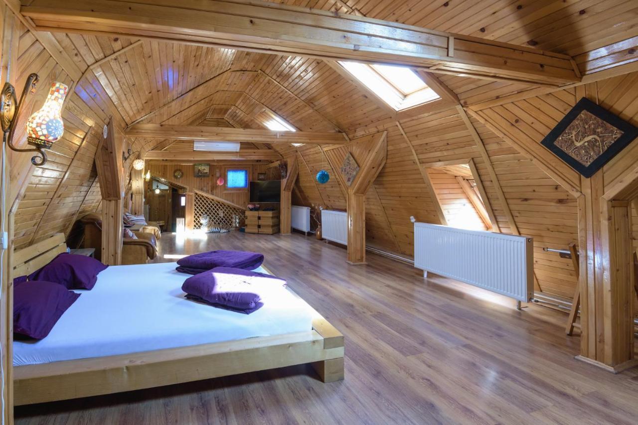 Wooden Attic Apartman Brassó Kültér fotó