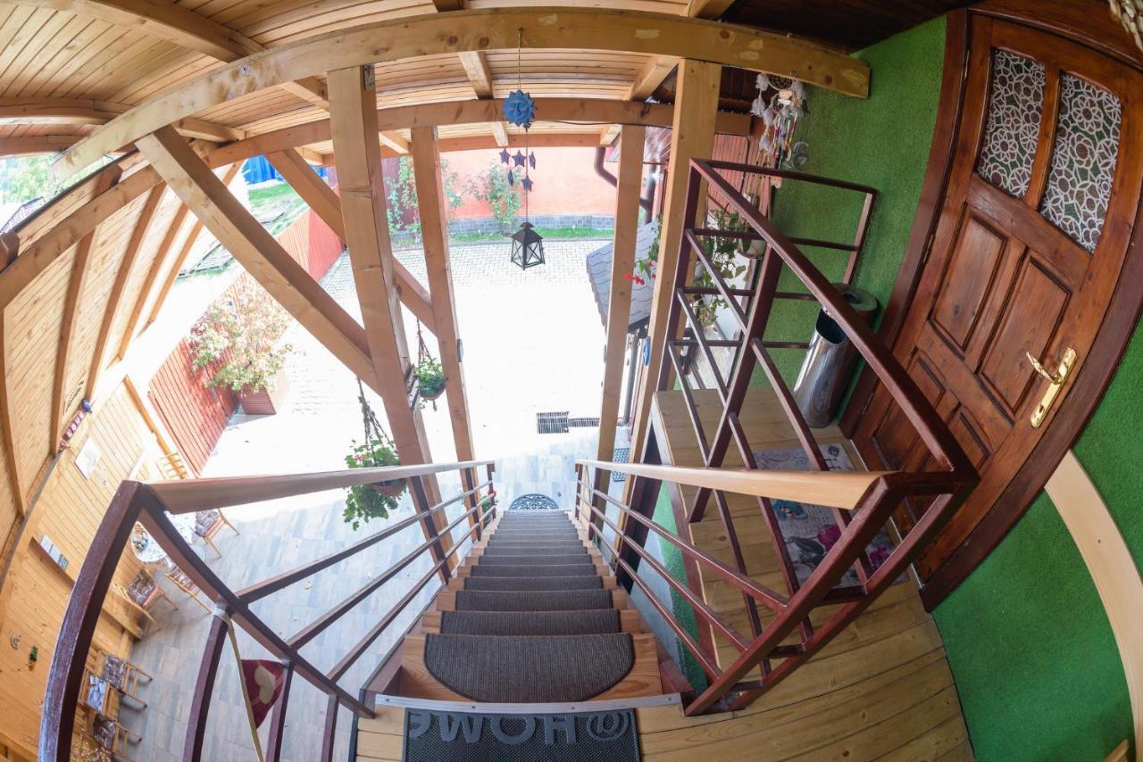 Wooden Attic Apartman Brassó Kültér fotó
